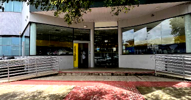 Prédio Comercial com Locação Simultânea em Serra/ES