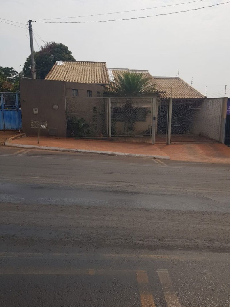 Terreno Urbano com Benfeitorias em Jataí - Oportunidade Única!