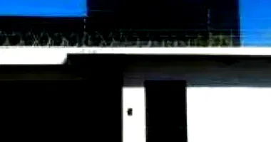 Casa em leilão com 4 quartos e 2 banheiros