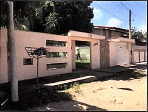 Casa com 2 quartos, 2 varandas, 114m² construída, terreno 300m²