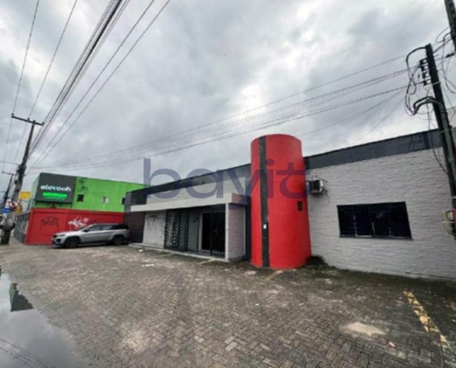 Terreno com Edificação de 191,67m² - Ótimo Investimento