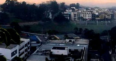 Lote comercial com 128m² e prédio de 388m² pronto para uso