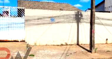 Casa em Águas Lindas de Goiás com 2 quartos e 360m² de terreno