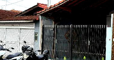 Casa 2 quartos, 2 banheiros, 63m² construída, desocupada