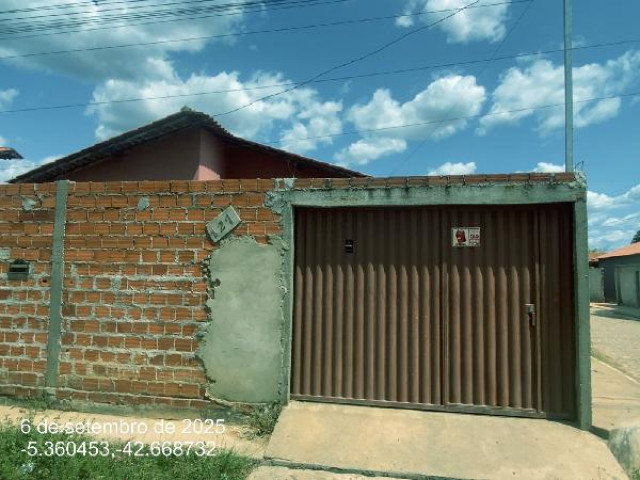 Casa com 2 quartos em Demerval Lobão/PI