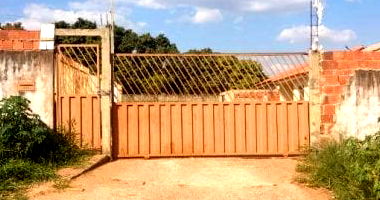 Casa 150 m² com 2 quartos e 1 banheiro - Parque da Barragem