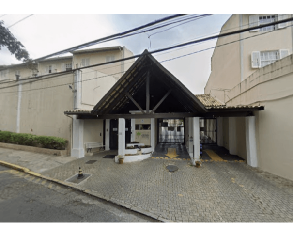 Casa residencial com 146,86m² úteis, ocupada