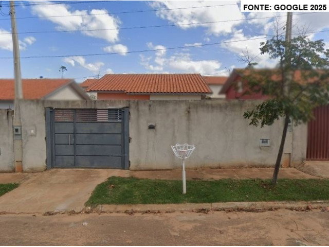 Casa com terreno de 201,60m², seminova, 5 anos de construção