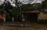 Terreno com 763m² e 212m² construídos em Ilhabela-SP