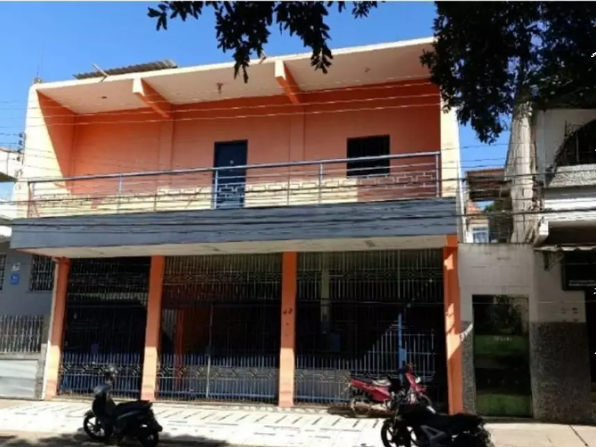 Residencial / Comercial em Barão de Macaúbas - Desocupado
