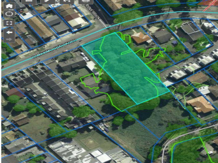 Terreno em leilão com 2385.86m² em Curitiba