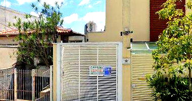 Casa com 109,3m² área privativa e 1 vaga de garagem