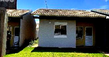 Casa 2 quartos, 2 banheiros, varanda, área construída 51,54m²