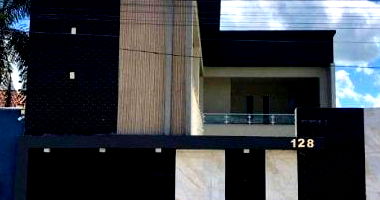 Casa espaçosa com 3 quartos, 5 banheiros e 345 m² construída, desocupada
