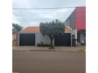Casa desocupada com 177 m² construídos