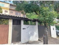Casa residencial com 4 quartos em Piratininga, Niterói