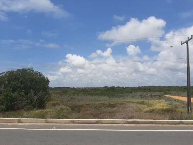 Espaçoso Lote de Terreno 600m² Ideal para Novos Projetos