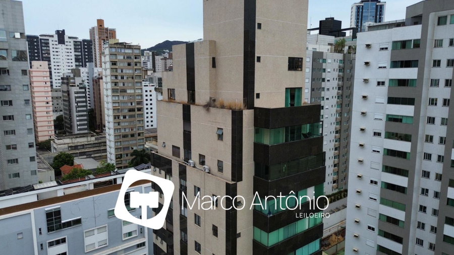Apartamento Triplex Alto Luxo com 5 Quartos em Savassi, BH