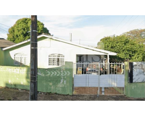 Terreno urbano com 240,14m² e casa popular em Londrina