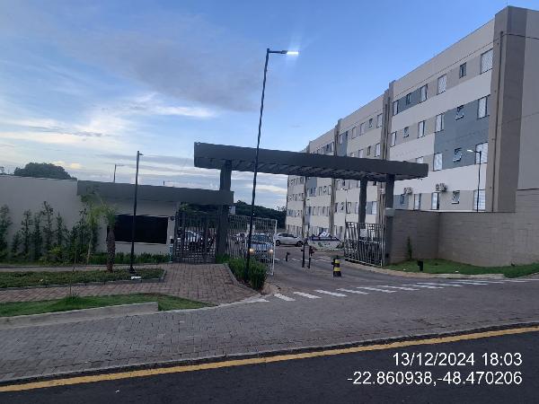 Apartamento com 2 Quartos e 1 Vaga em Botucatu