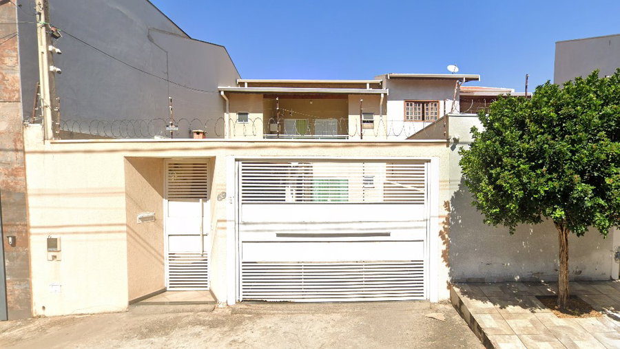 Casa com 130,46m² em Jardim Hubert