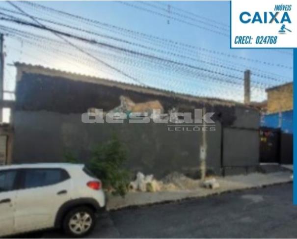 Casa com 42m², 1 quarto e 1 banheiro