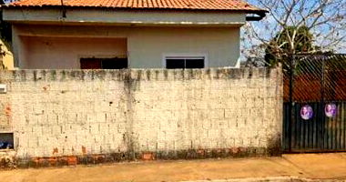 Casa Ocupada em Vila Divinéia - Padre Bernardo/GO