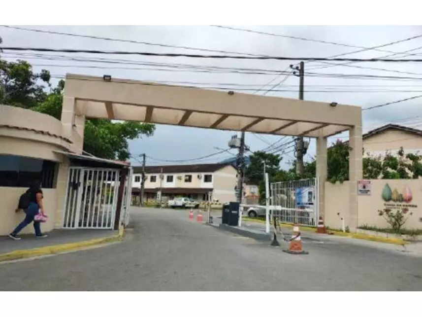Casa Ocupada em Leilão com 1 Vaga em Campo Grande, Rio de Janeiro