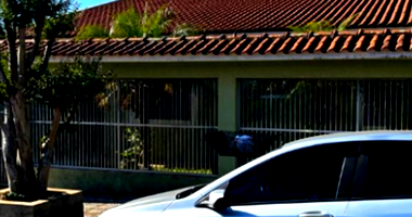 Casa com Terreno de 540m² no Centro de Lerroville