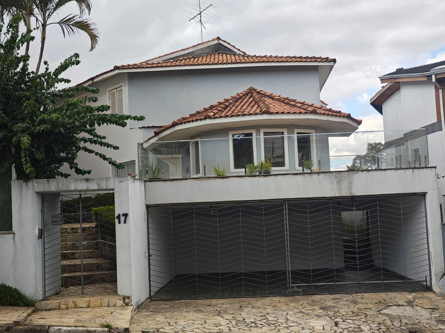 Casa Ocupada de 270m² no Parque dos Príncipes, São Paulo