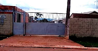 Casa 2 quartos, 1 banheiro, 1 vaga, 69.61m² construída, desocupada