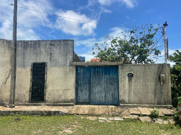 Casa com 2 quartos, 2 banheiros, 1 vaga e 67m² construída
