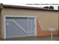 Casa com terreno de 120m² com prédio residencial