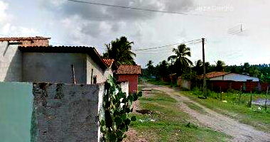 Casa com 3 quartos, 2 banheiros, área construída 72.8m², terreno 450m², 1 vaga
