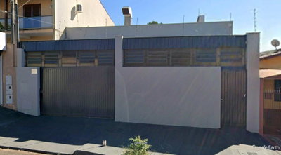 Galpão comercial com 225,01 m² de área construída