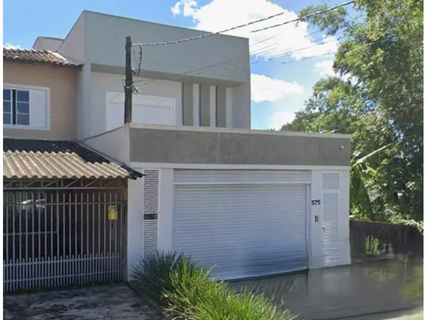 Casa em condomínio com 245m², 1 vaga, ocupada