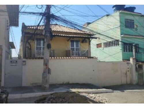 Casa com 2 quartos, 1 banheiro e 61,10m² de área privativa