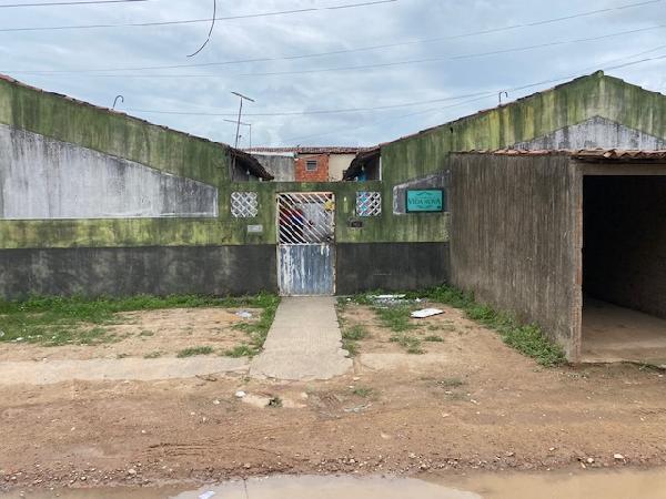 Casa com 2 quartos, 1 banheiro, 1 vaga e 47,51m² construída