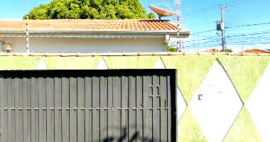 Casa com 3 quartos, 2 banheiros e 1 vaga em Cuiabá
