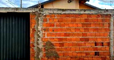 Casa com 2 Quartos e Vaga de Garagem em Januária/MG