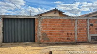 Casa com 2 Quartos e Vaga de Garagem em Januária/MG