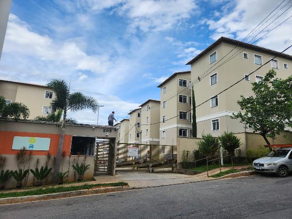 Apartamento com 2 Quartos e 1 Vaga em Santa Luzia