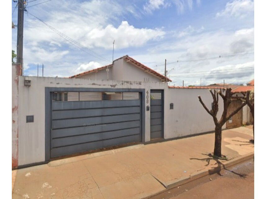 Casa com 3 quartos, 1 banheiro, 100m² construída, imóvel ocupado