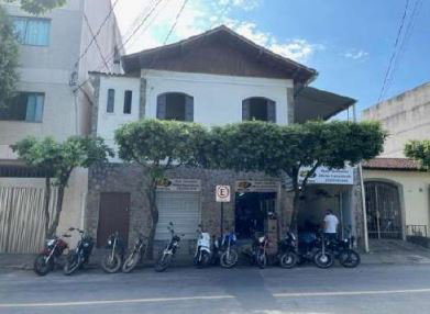 Sobrado com 4 Quartos em Alegre-ES