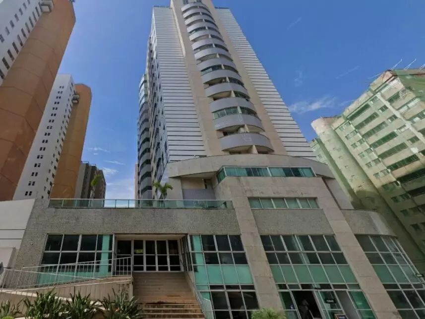 Loja comercial desocupada com 32,72m² de área privativa