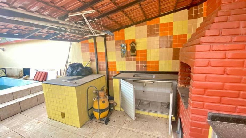 Casa com 3 quartos em Pouso Alegre/MG
