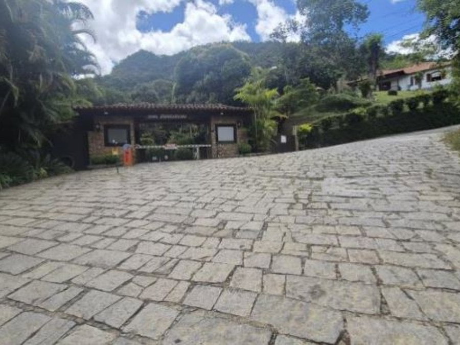 Casa com 245 m² em Petrópolis-RJ