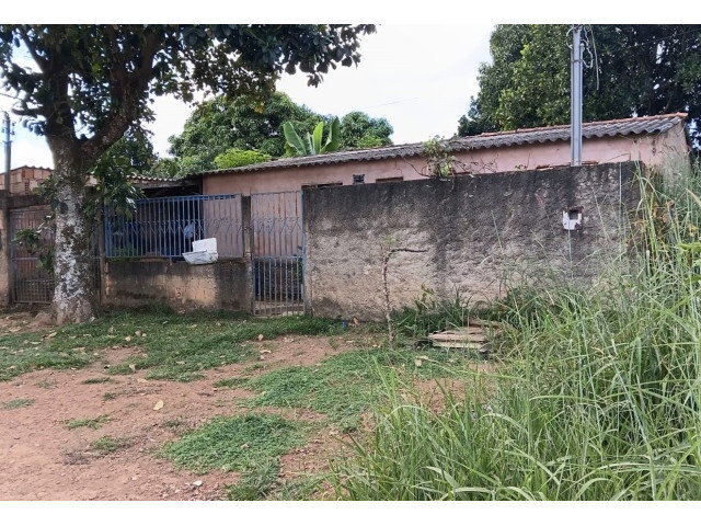 Casa térrea com 360m² em Luziânia/GO - Lote 06 - Oportunidade única!