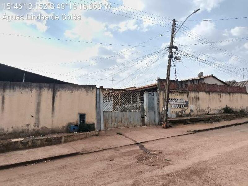 Casa com 2 quartos em Águas Lindas de Goiás