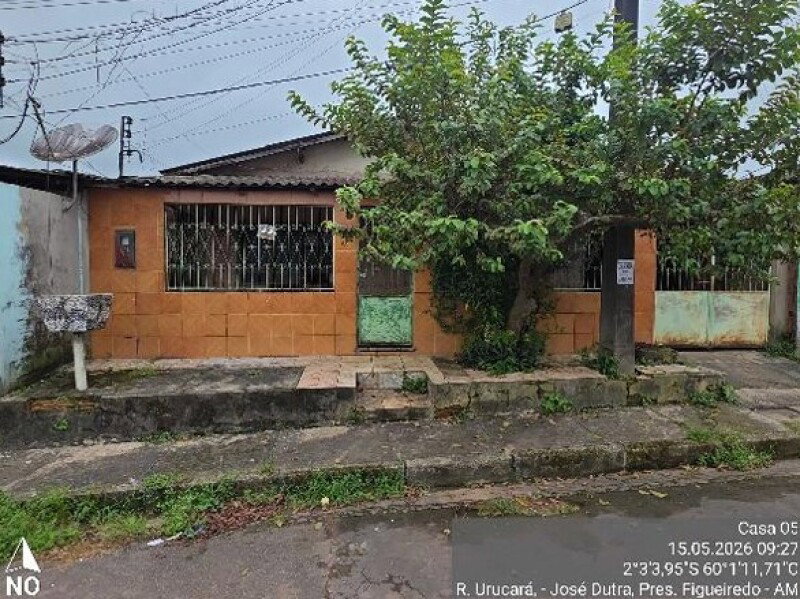 Casa 3 Quartos 2 Banheiros 131m² com Garagem